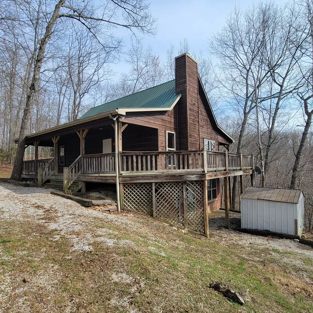 57 Simple Life Road Hilham TN 38568