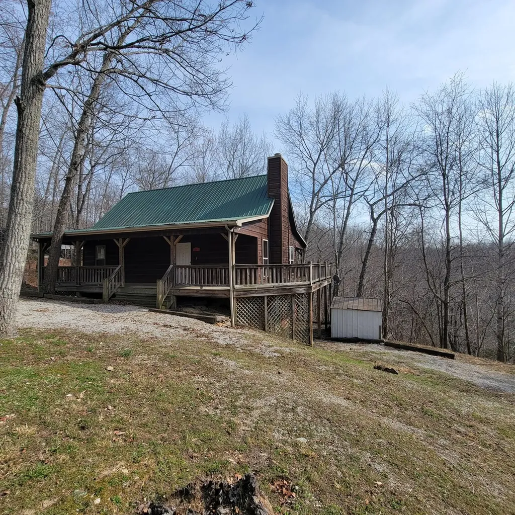57 Simple Life Road Hilham TN 38568