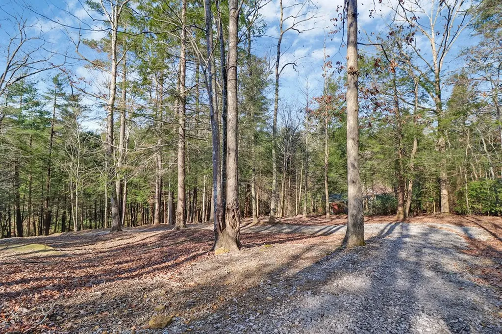 108 Grace Lane Crossville TN 38555