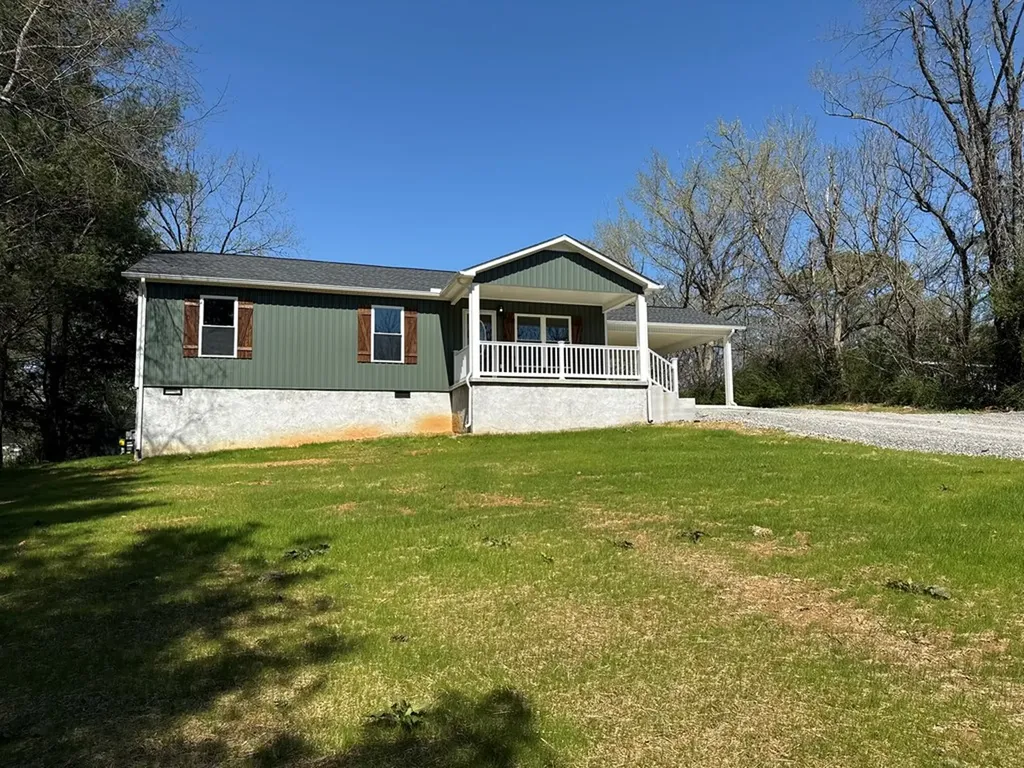 44 Blue Lake Road Mcminnville TN 37110