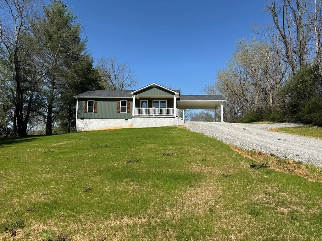 44 Blue Lake Road Mcminnville TN 37110