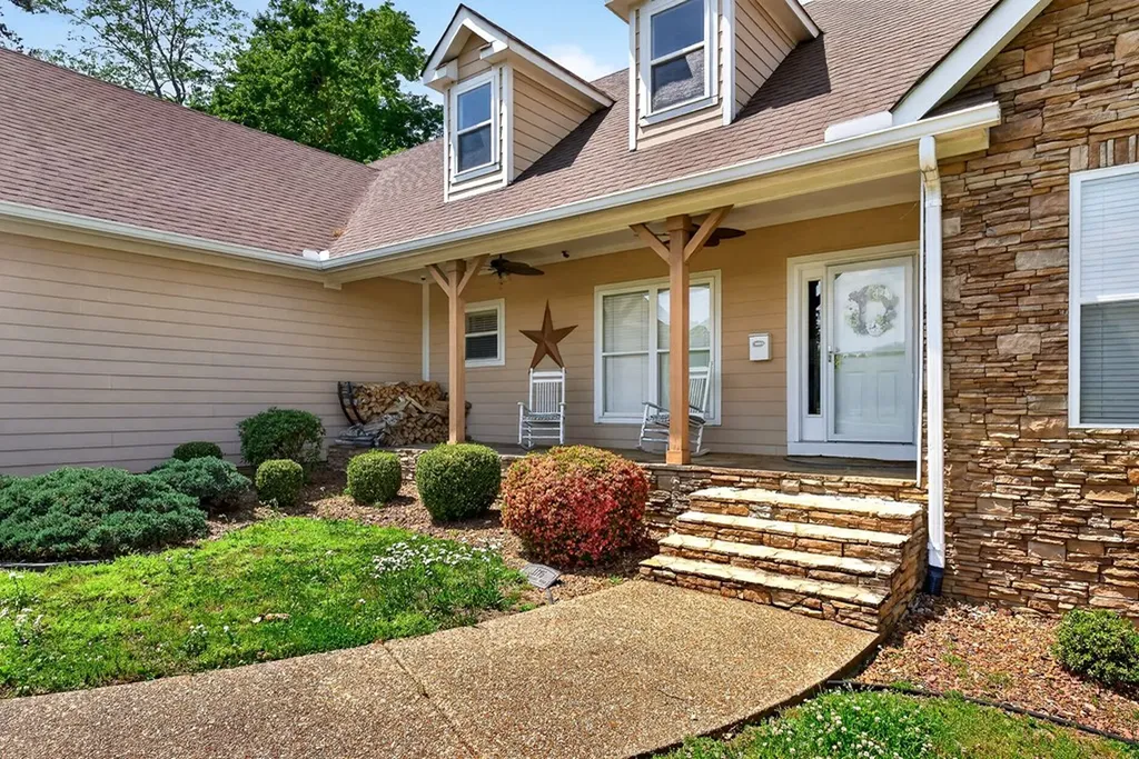 1175 W Hutchins Bend Sparta TN 38583