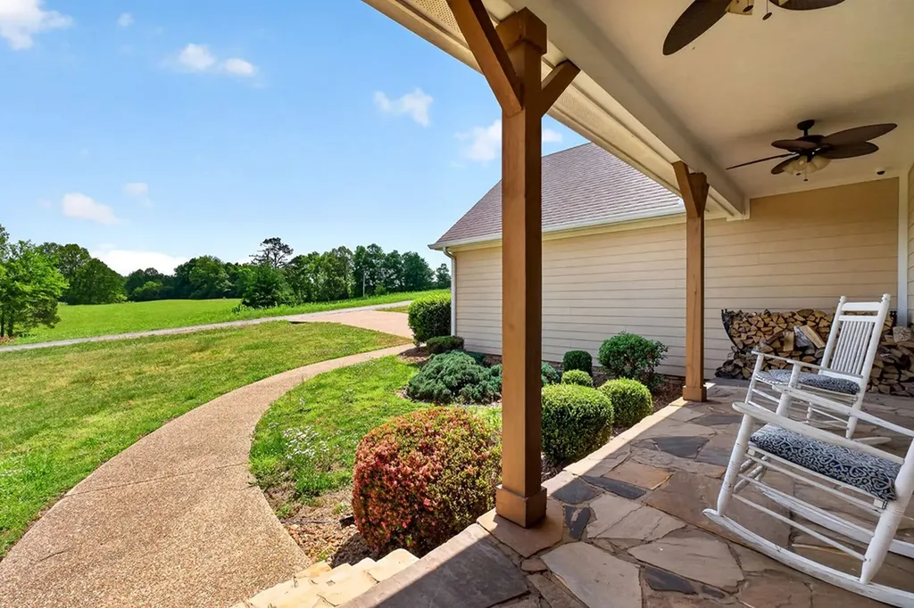 1175 W Hutchins Bend Sparta TN 38583