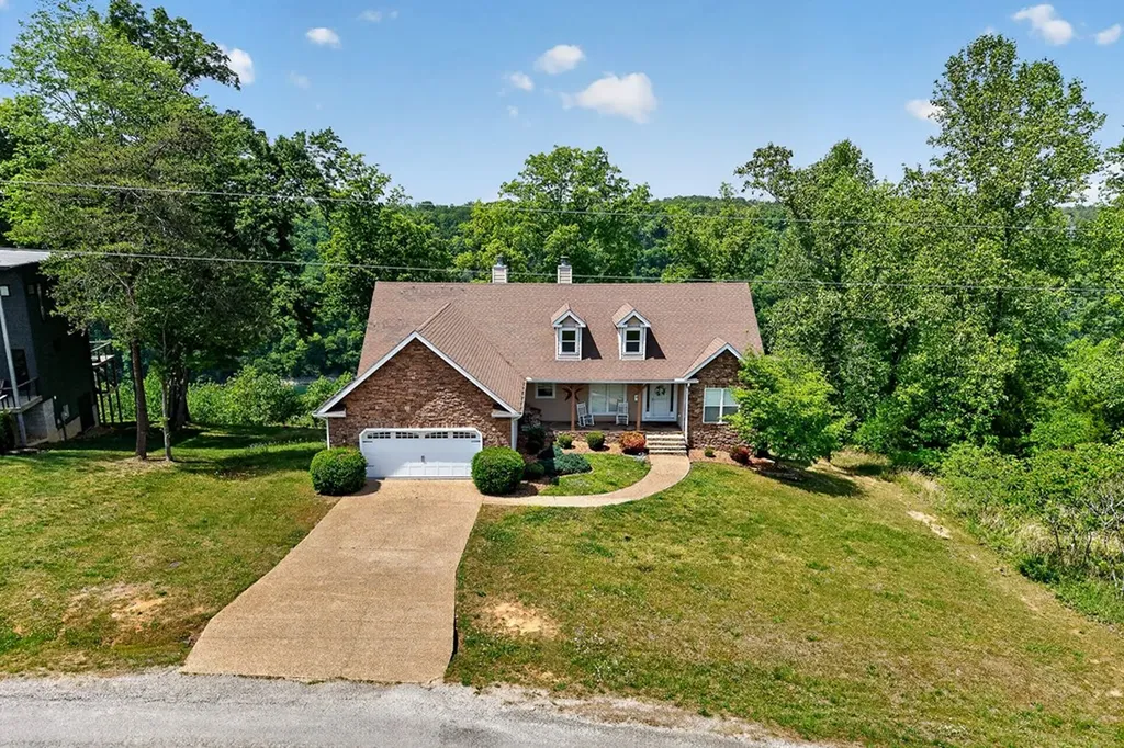 1175 W Hutchins Bend Sparta TN 38583
