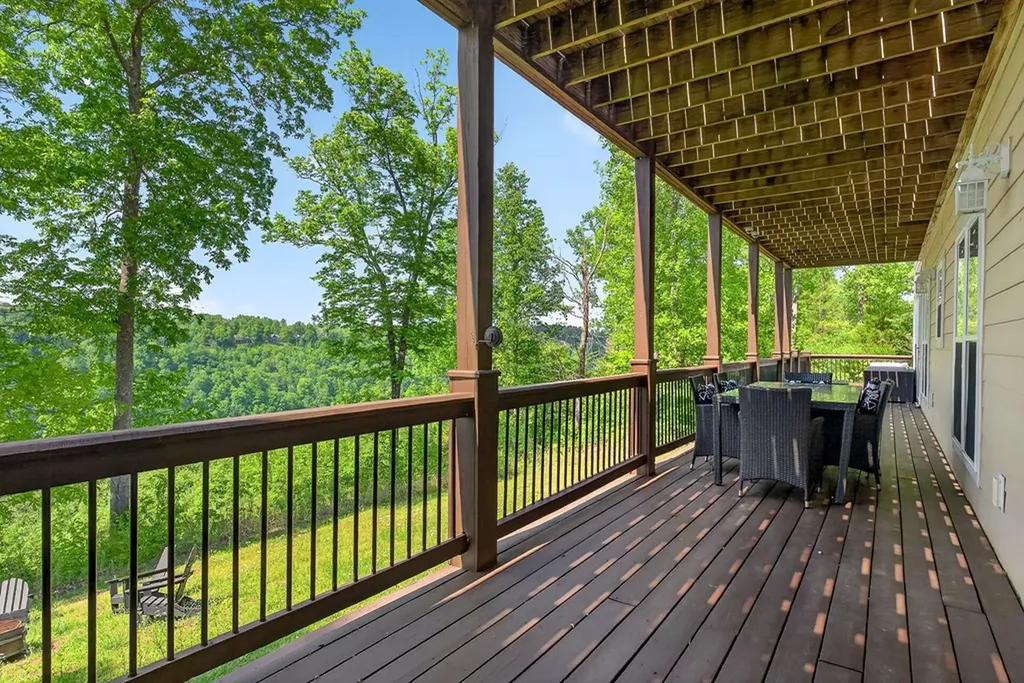 1175 W Hutchins Bend Sparta TN 38583