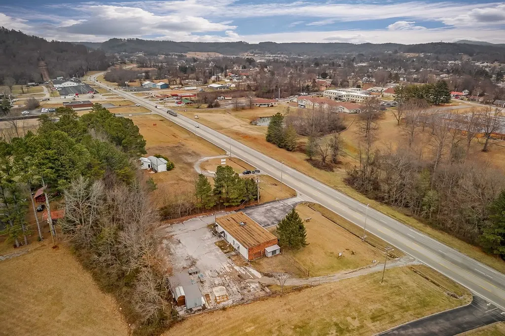1410 Bradford Hicks Drive Livingston TN 38570