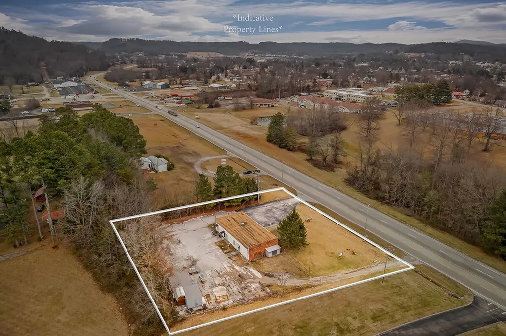 1410 Bradford Hicks Drive Livingston TN 38570