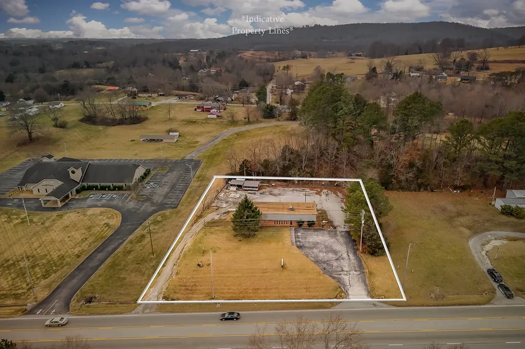 1410 Bradford Hicks Drive Livingston TN 38570