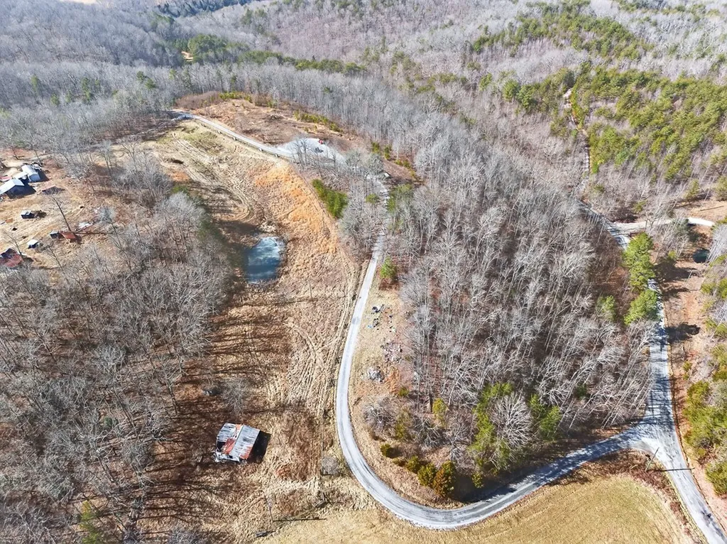 12.63 Ac Vanwinkle Cemetery Road Crossville TN 38572