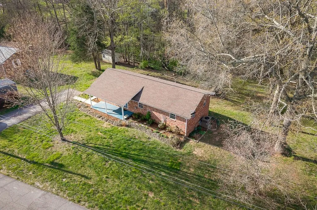 516 Thomas Street Sparta TN 38583