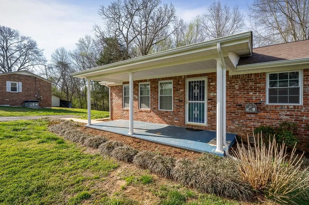 516 Thomas Street Sparta TN 38583