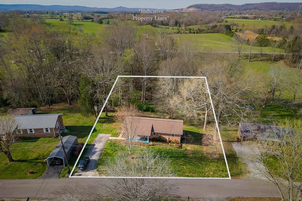 516 Thomas Street Sparta TN 38583