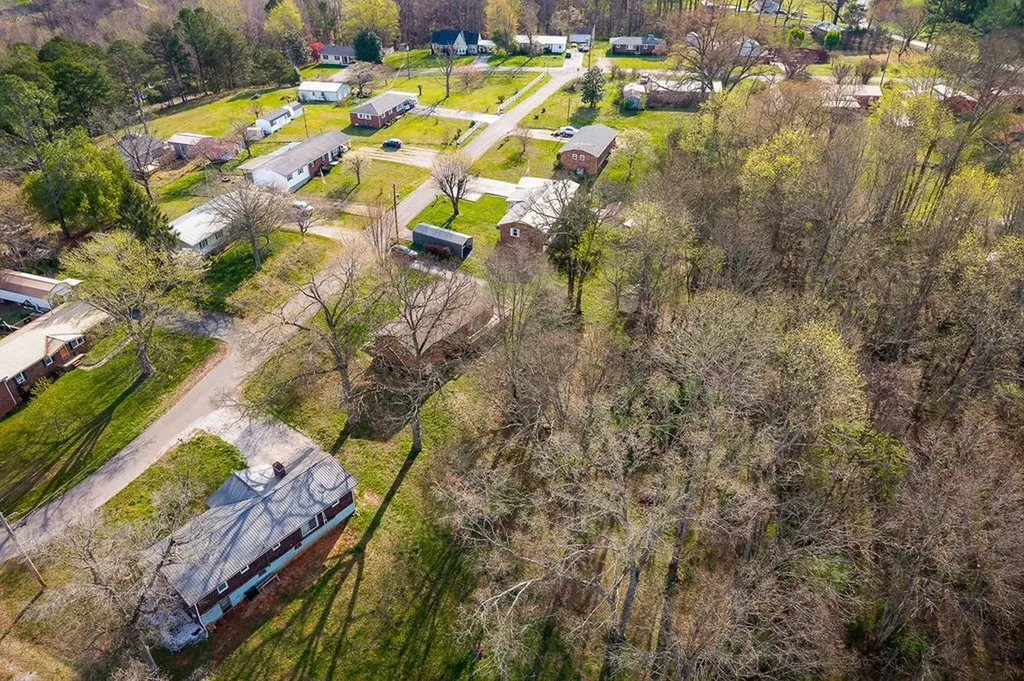 516 Thomas Street Sparta TN 38583