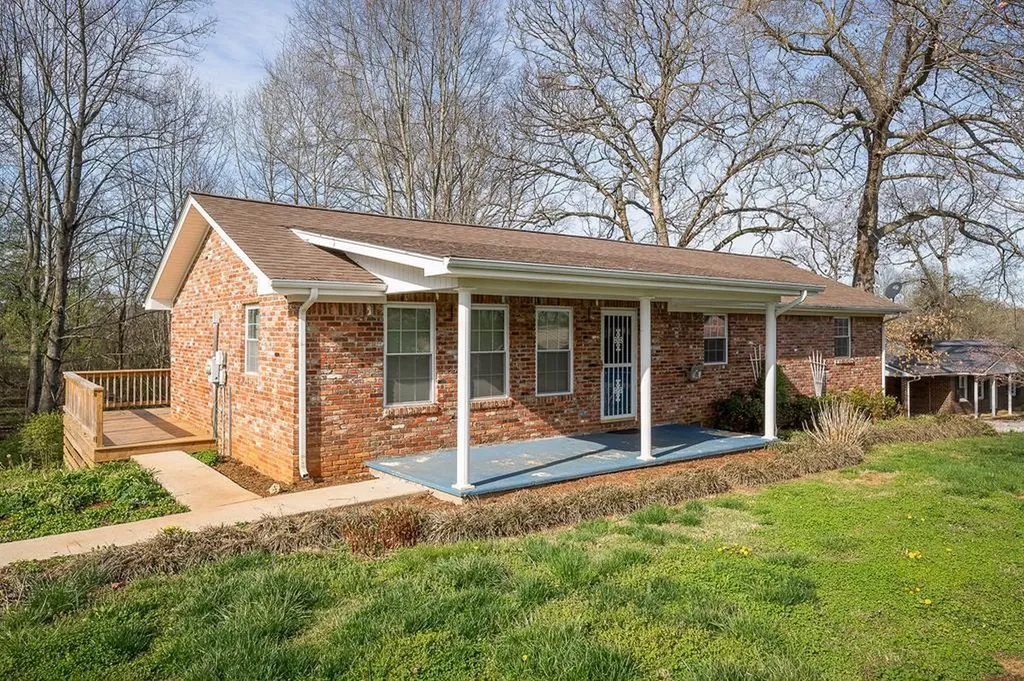 516 Thomas Street Sparta TN 38583