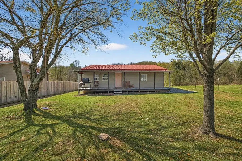 220 Pierce Lane Monterey TN 38574