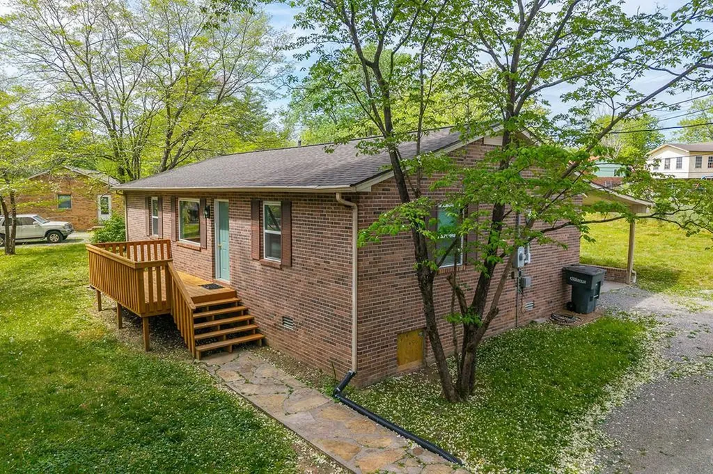 1423 Shadow Lane Cookeville TN 38501
