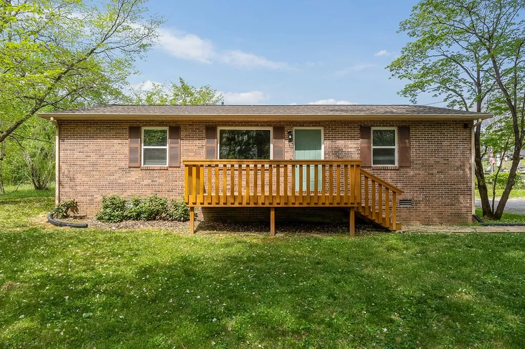 1423 Shadow Lane Cookeville TN 38501