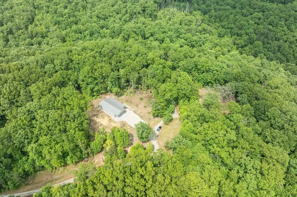 280 Paradise Lane Crawford TN 38554