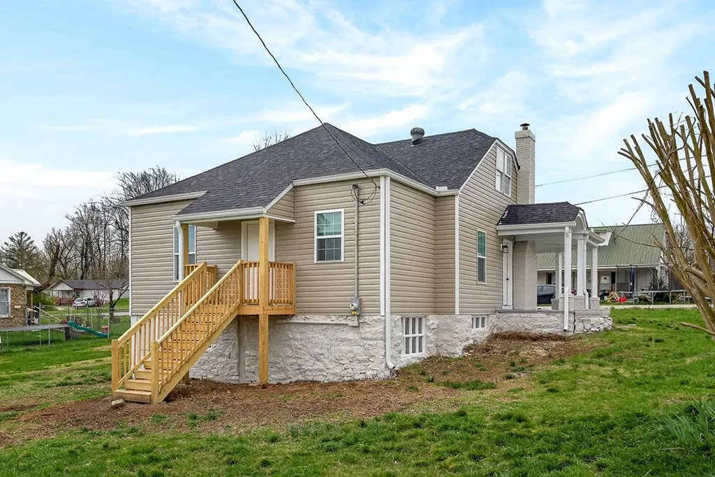 338 Clark Street Sparta TN 38583