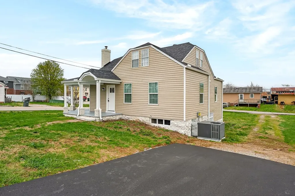 338 Clark Street Sparta TN 38583