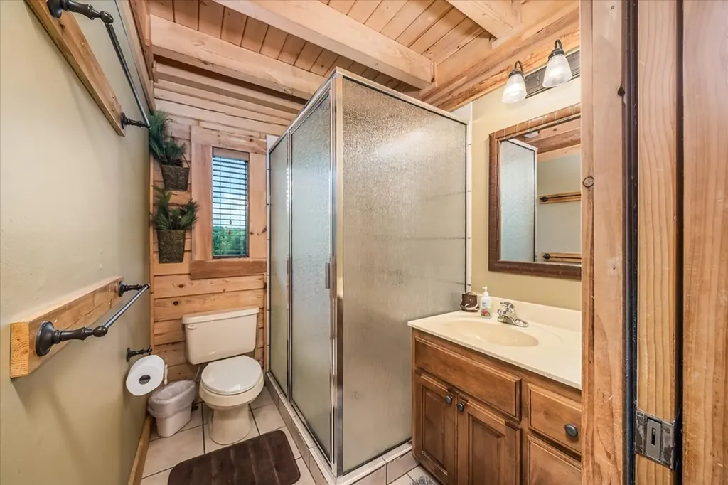 101 Meadow View Lane Spencer TN 38585