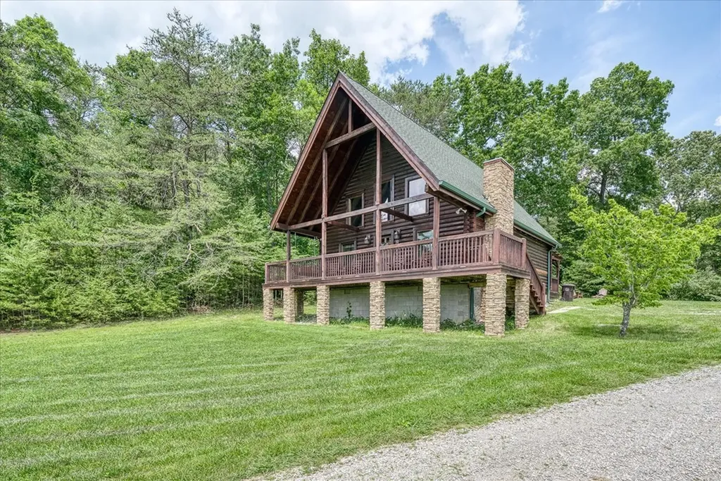 101 Meadow View Lane Spencer TN 38585