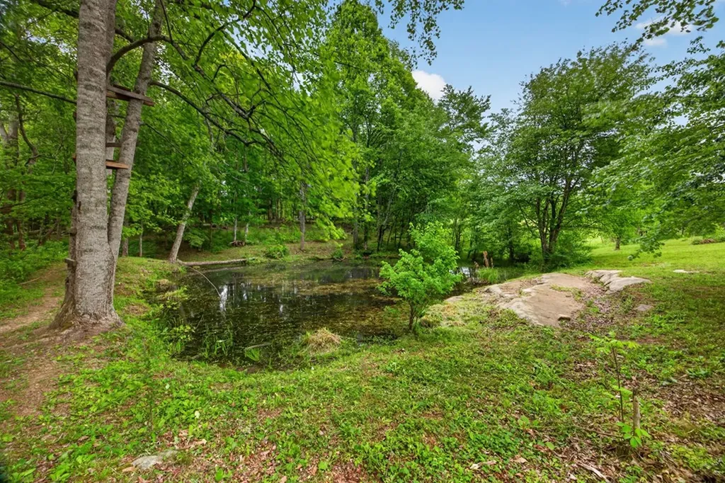 2047 Todd Road Clarkrange TN 38553