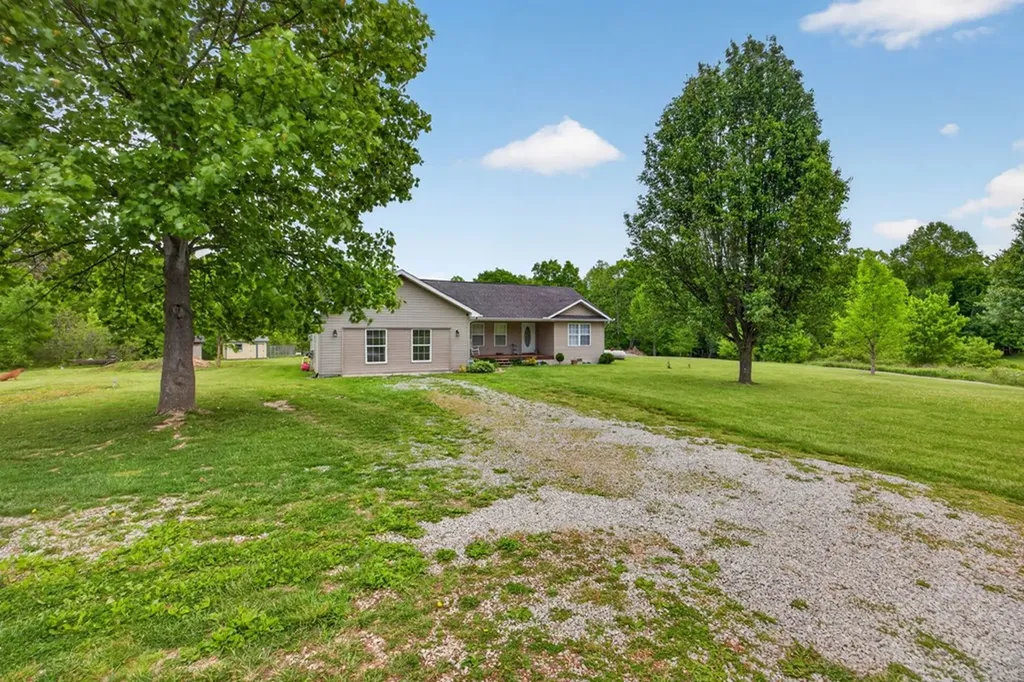 2047 Todd Road Clarkrange TN 38553