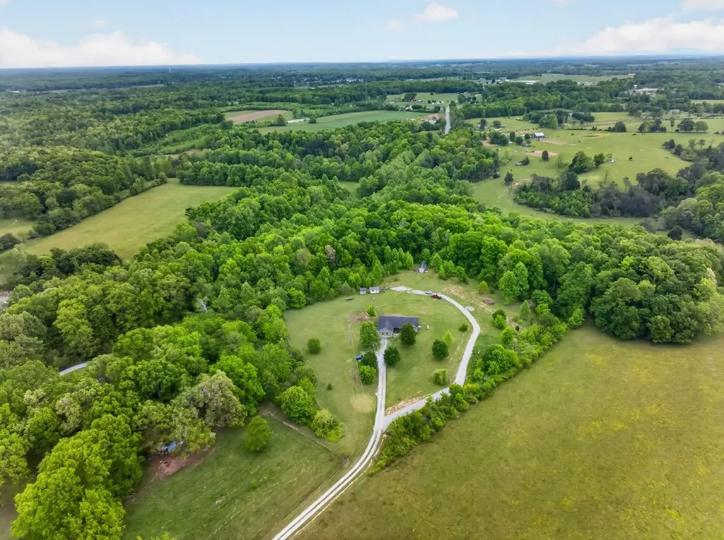2047 Todd Road Clarkrange TN 38553
