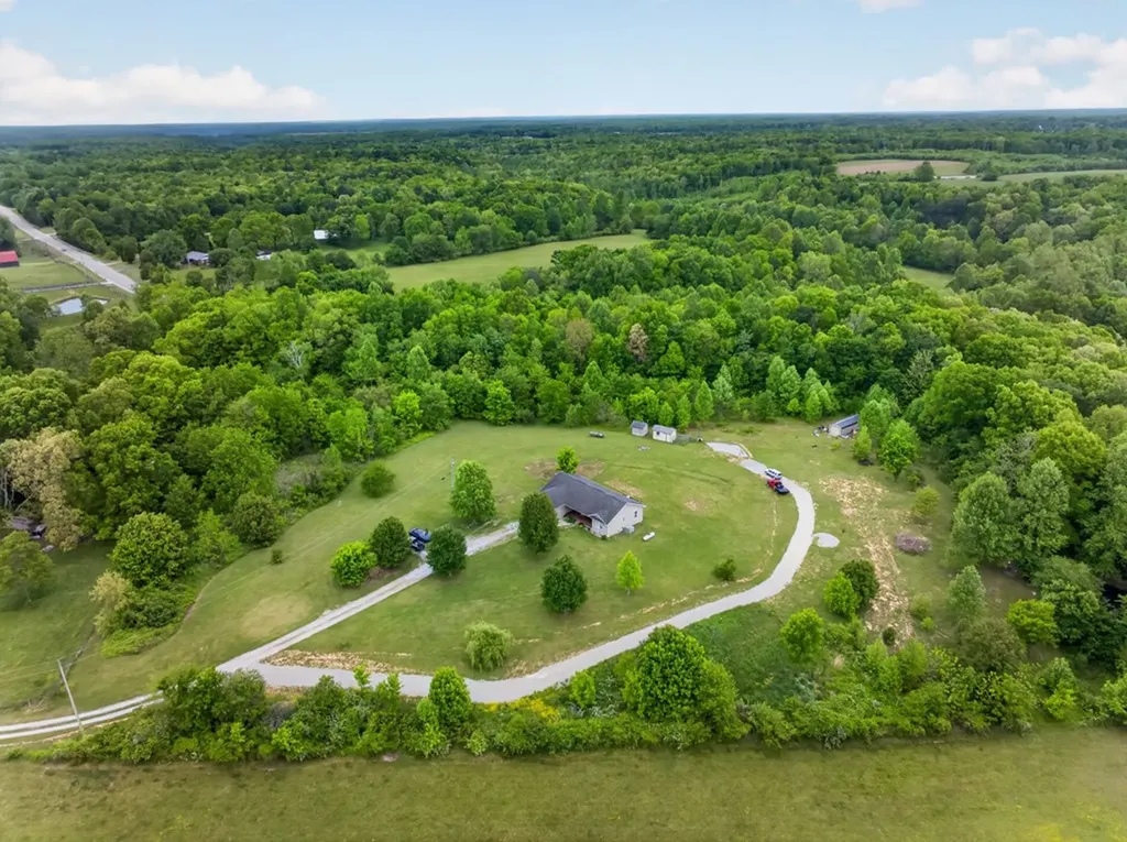 2047 Todd Road Clarkrange TN 38553
