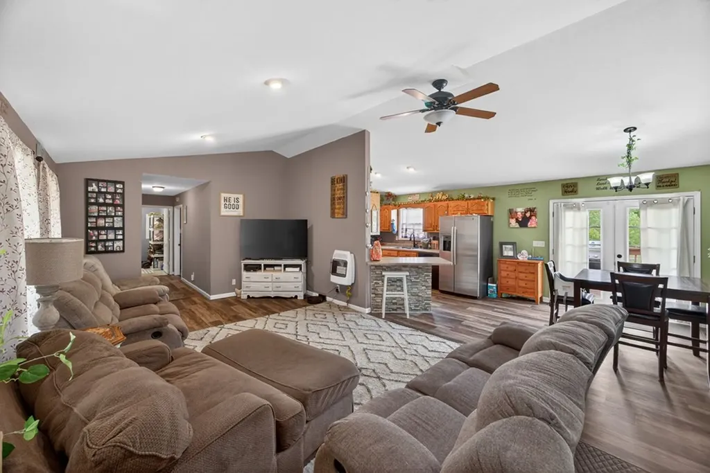 2047 Todd Road Clarkrange TN 38553