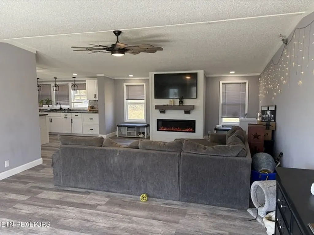 1382 Blackburn Fork Road Cookeville TN 38501