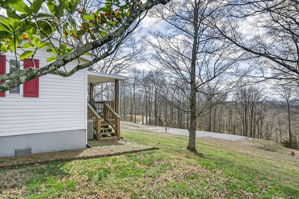 1541 Hassler Loop Byrdstown TN 38549