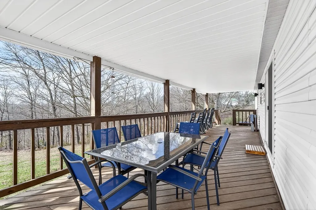 1541 Hassler Loop Byrdstown TN 38549