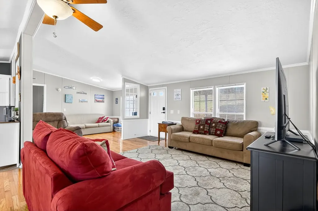 1541 Hassler Loop Byrdstown TN 38549