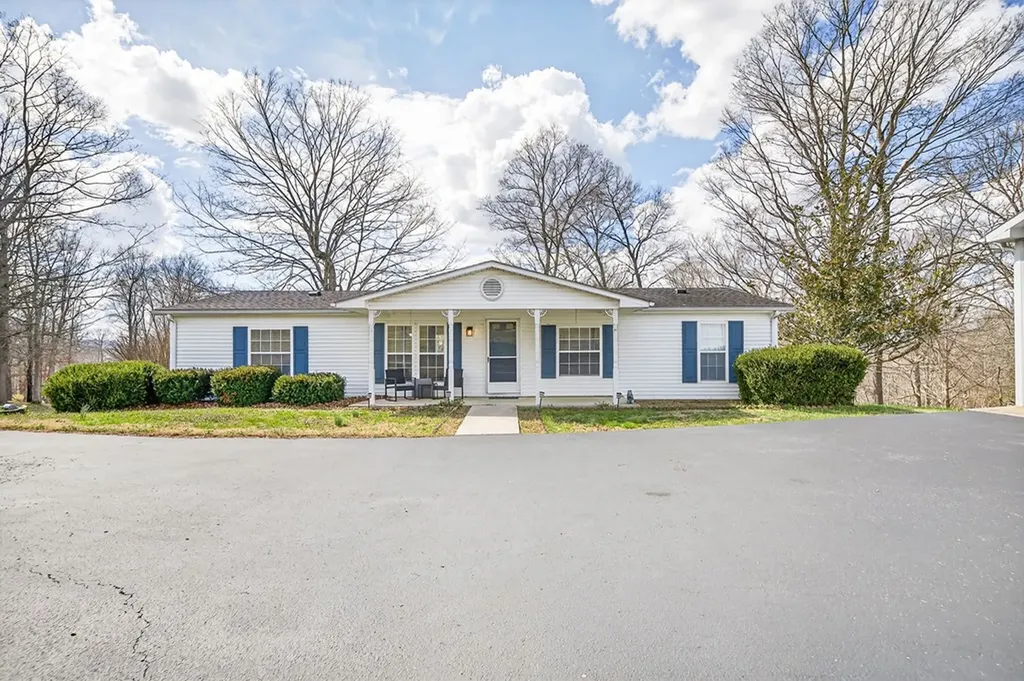 1541 Hassler Loop Byrdstown TN 38549