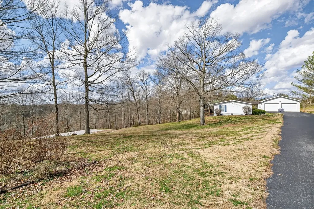 1541 Hassler Loop Byrdstown TN 38549