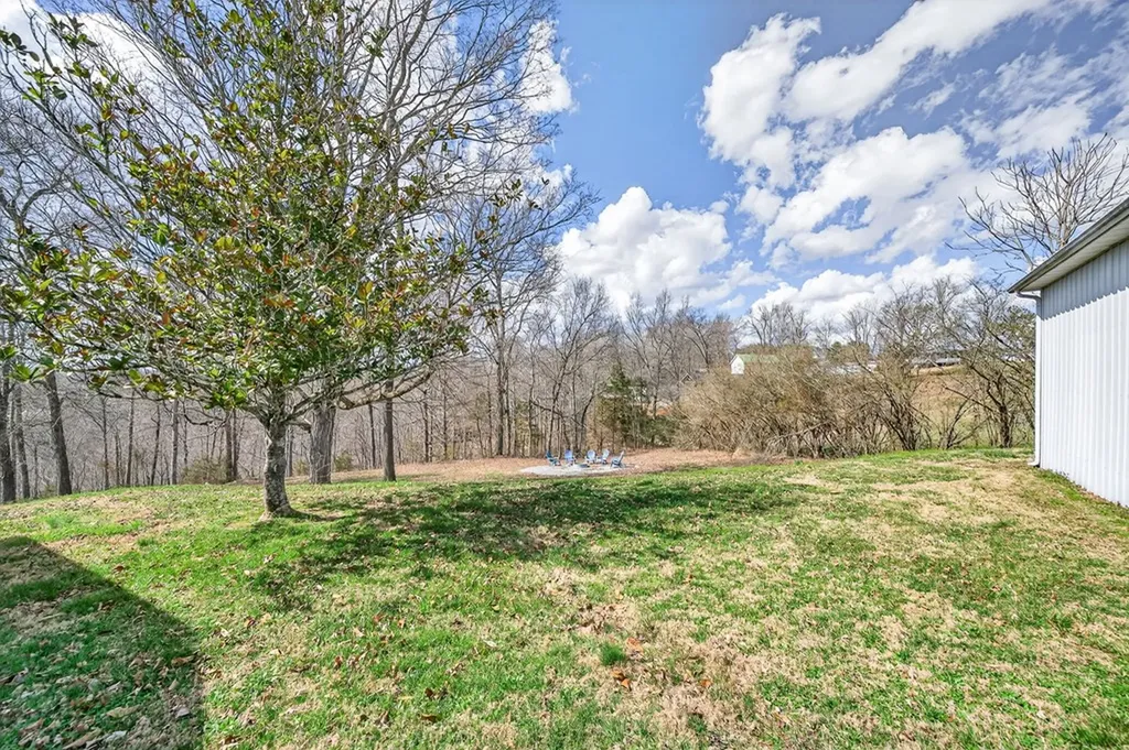 1541 Hassler Loop Byrdstown TN 38549