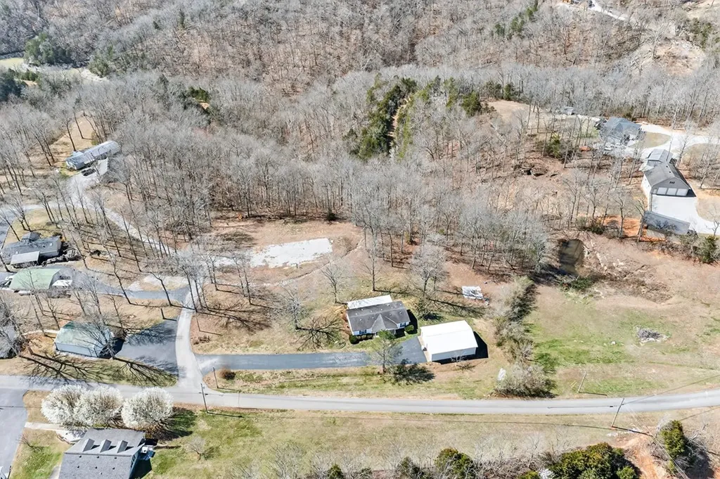 1541 Hassler Loop Byrdstown TN 38549
