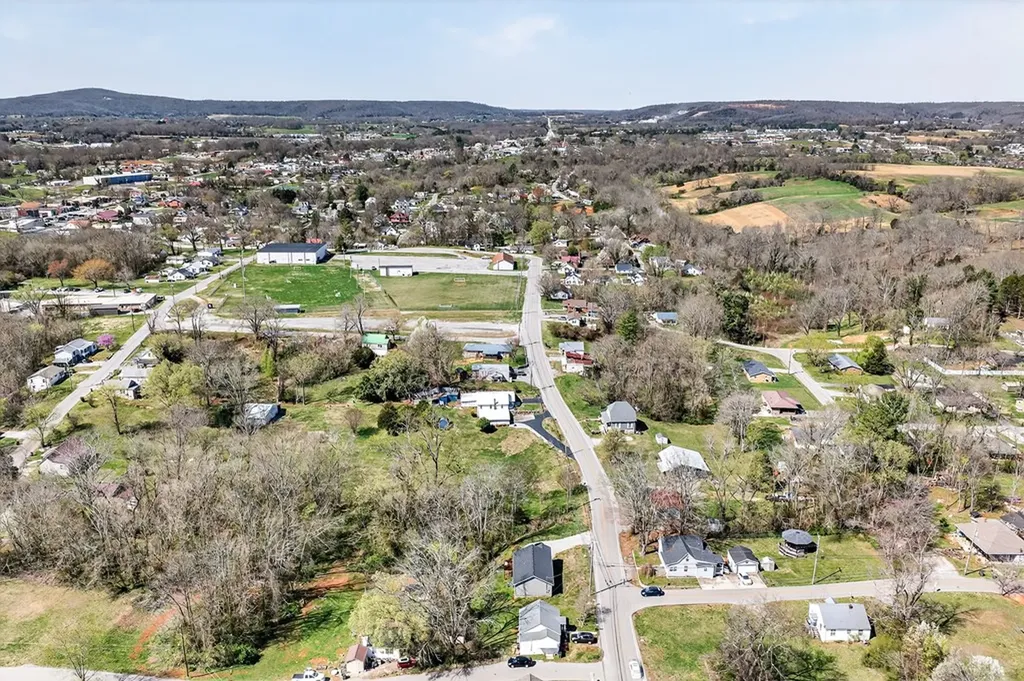 219 E Bronson Street Sparta TN 38583