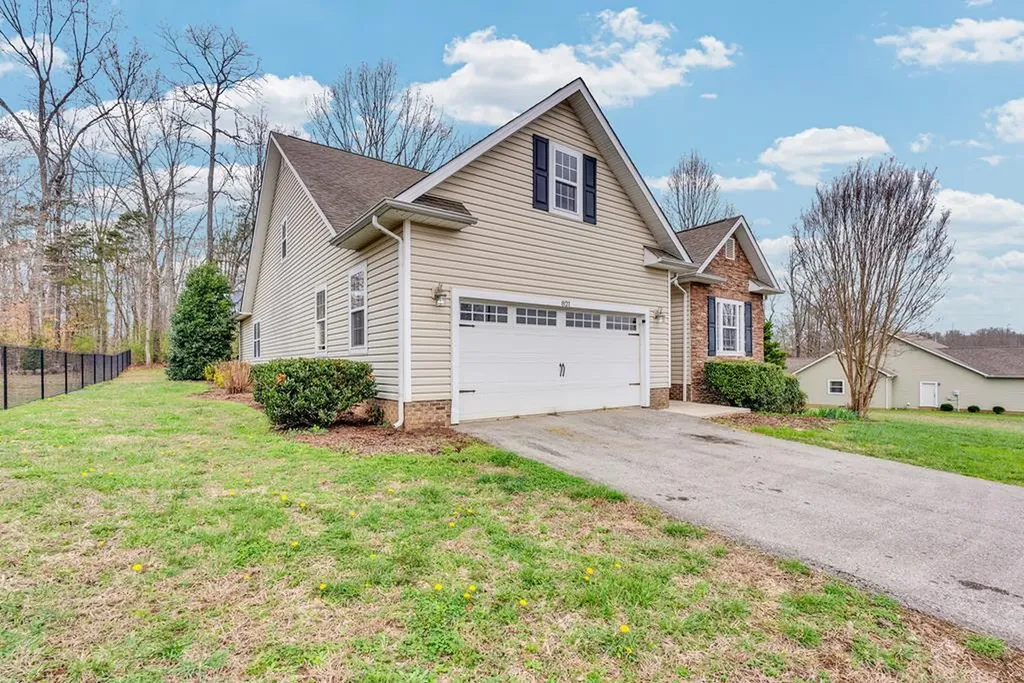 821 Honeysuckle Lane Sparta TN 38583