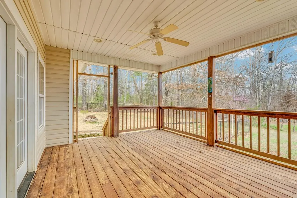 821 Honeysuckle Lane Sparta TN 38583
