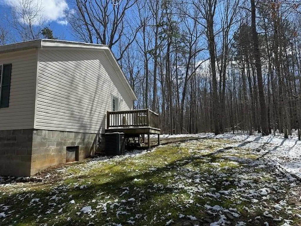126 Indian Village Lane Wilder TN 38589