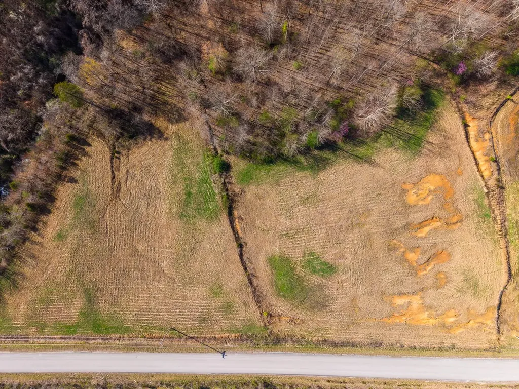 5.01 Ac Olan Maxwell Road Baxter TN 38544