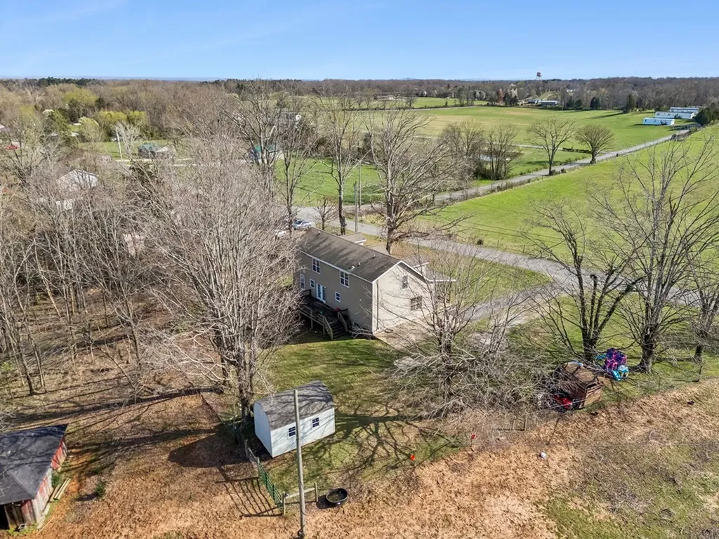 10433 Hopewell Road Silver Point TN 38582