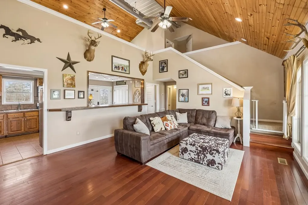 10433 Hopewell Road Silver Point TN 38582