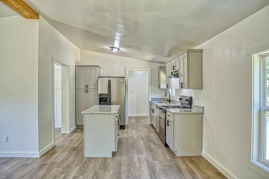 2204 Wartrace Highway Whitleyville TN 38588