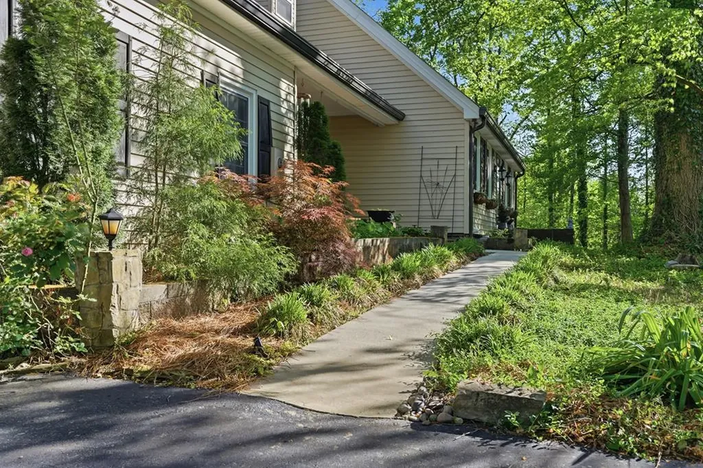 1439 Thomas Circle Cookeville TN 38506