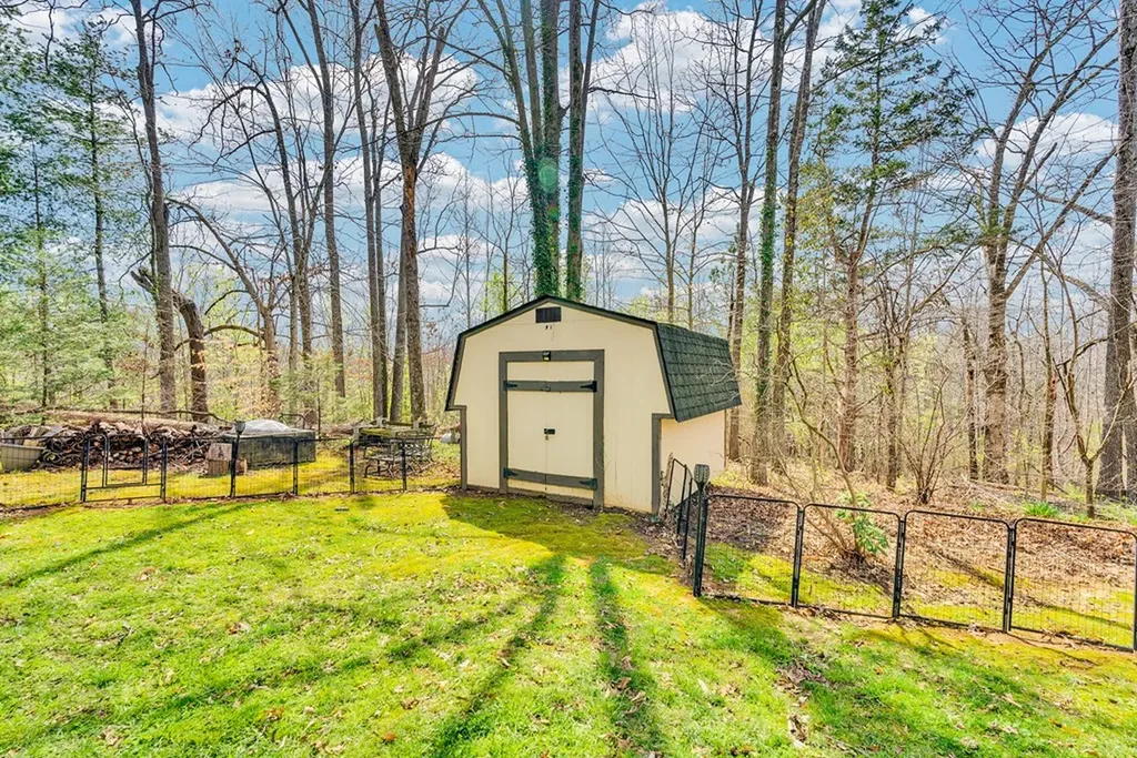 1439 Thomas Circle Cookeville TN 38506