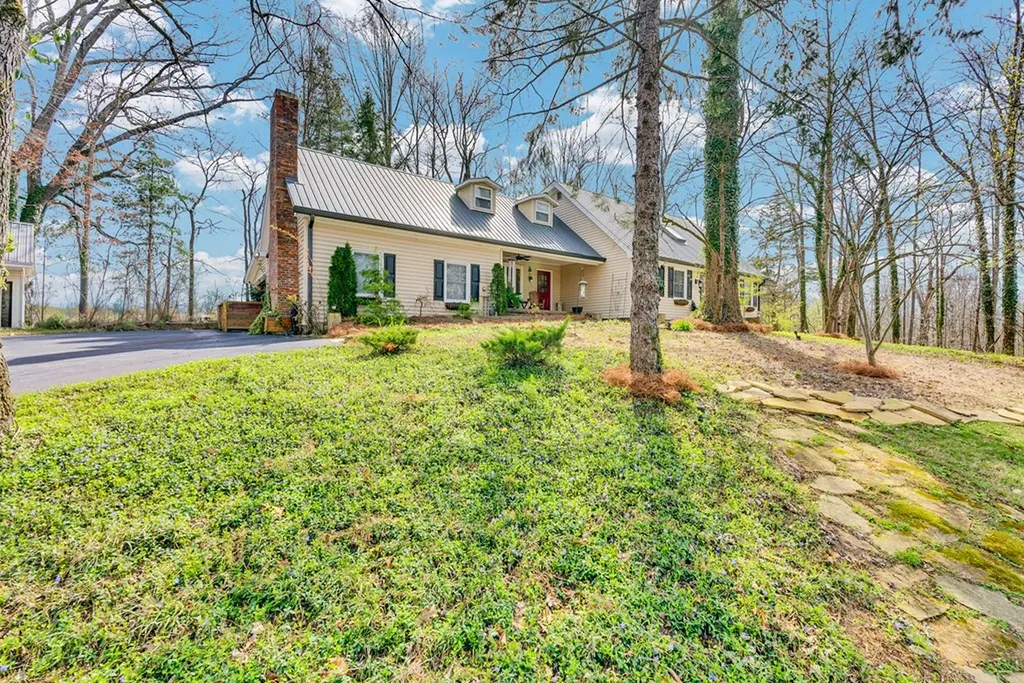 1439 Thomas Circle Cookeville TN 38506